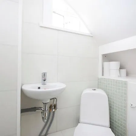 Esja Guest house 2*